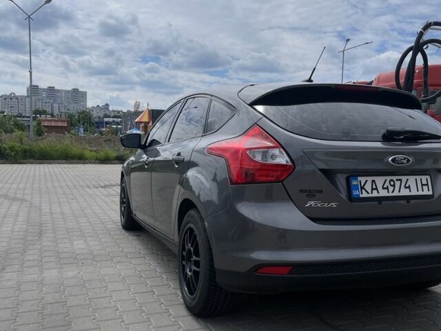 Серый Форд Фокус, объемом двигателя 2 л и пробегом 190 тыс. км за 6500 $, фото 3 на Automoto.ua
