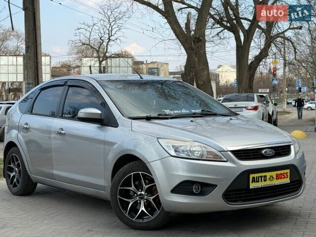 Серый Форд Фокус, объемом двигателя 1.56 л и пробегом 199 тыс. км за 4999 $, фото 4 на Automoto.ua