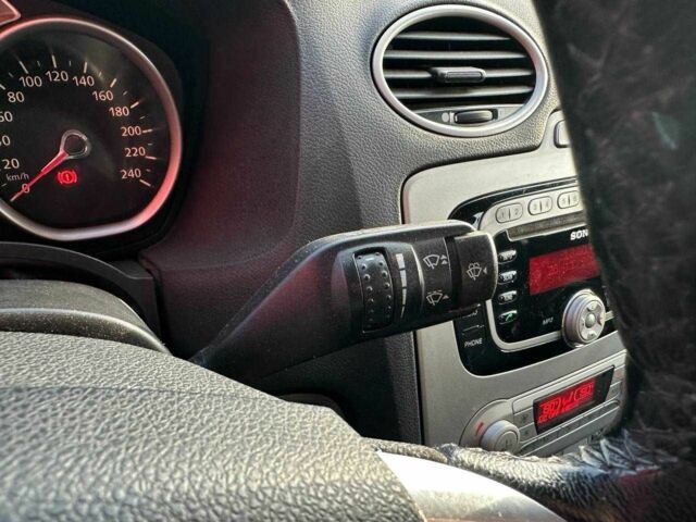 Серый Форд Фокус, объемом двигателя 0 л и пробегом 267 тыс. км за 5990 $, фото 22 на Automoto.ua