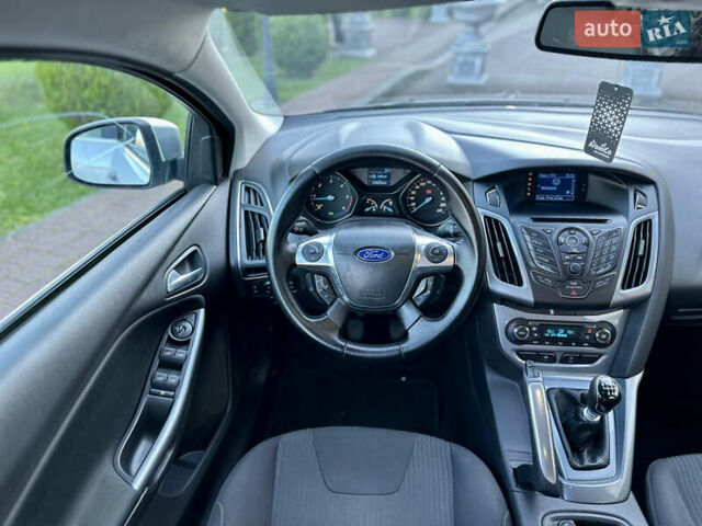 Сірий Форд Фокус, об'ємом двигуна 1.6 л та пробігом 235 тис. км за 7450 $, фото 44 на Automoto.ua