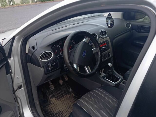 Серый Форд Фокус, объемом двигателя 0 л и пробегом 276 тыс. км за 4950 $, фото 4 на Automoto.ua