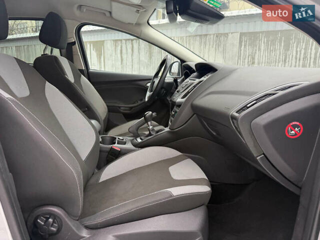 Серый Форд Фокус, объемом двигателя 1.6 л и пробегом 193 тыс. км за 6000 $, фото 29 на Automoto.ua