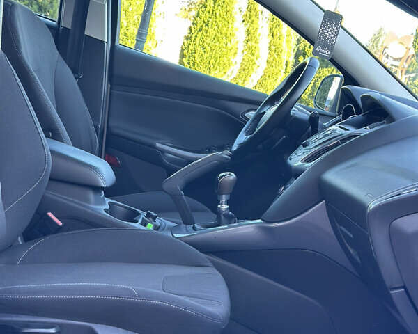 Сірий Форд Фокус, об'ємом двигуна 1.6 л та пробігом 235 тис. км за 7450 $, фото 55 на Automoto.ua