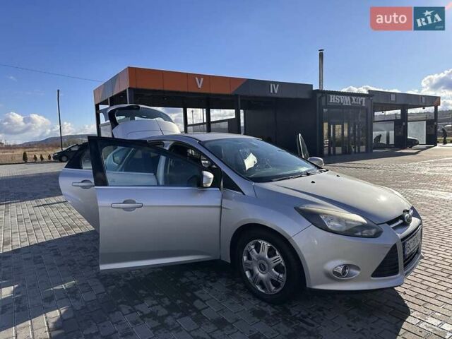 Серый Форд Фокус, объемом двигателя 1.56 л и пробегом 225 тыс. км за 8500 $, фото 2 на Automoto.ua