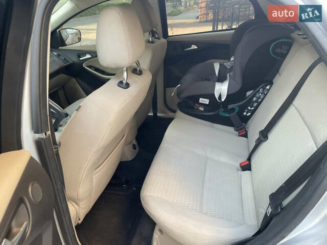 Серый Форд Фокус, объемом двигателя 2.02 л и пробегом 146 тыс. км за 5999 $, фото 8 на Automoto.ua