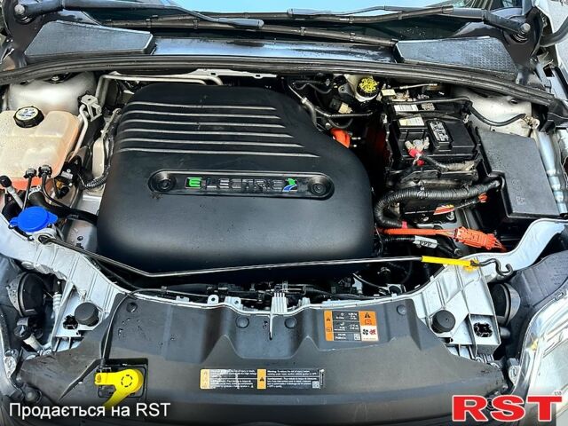 Сірий Форд Фокус, об'ємом двигуна 85 л та пробігом 76 тис. км за 7900 $, фото 3 на Automoto.ua