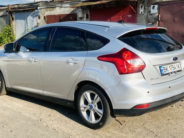 Сірий Форд Фокус, об'ємом двигуна 2 л та пробігом 130 тис. км за 6950 $, фото 9 на Automoto.ua