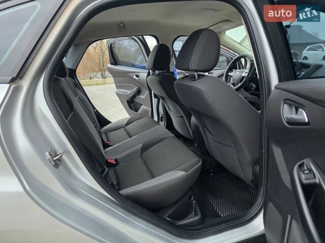 Серый Форд Фокус, объемом двигателя 2 л и пробегом 233 тыс. км за 6333 $, фото 58 на Automoto.ua