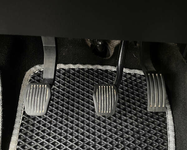 Серый Форд Фокус, объемом двигателя 1.6 л и пробегом 178 тыс. км за 7600 $, фото 29 на Automoto.ua