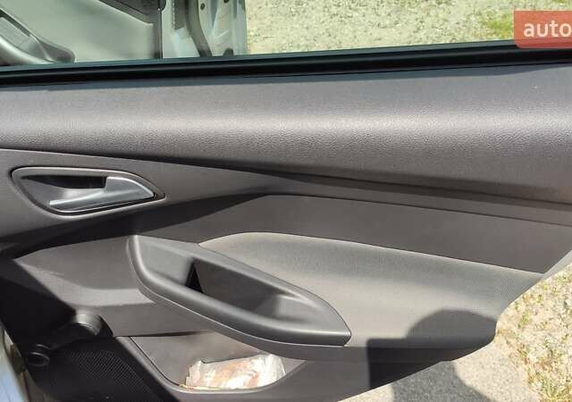 Сірий Форд Фокус, об'ємом двигуна 1.6 л та пробігом 249 тис. км за 6900 $, фото 50 на Automoto.ua