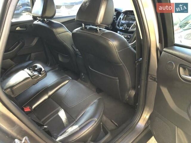 Серый Форд Фокус, объемом двигателя 2 л и пробегом 225 тыс. км за 5900 $, фото 16 на Automoto.ua