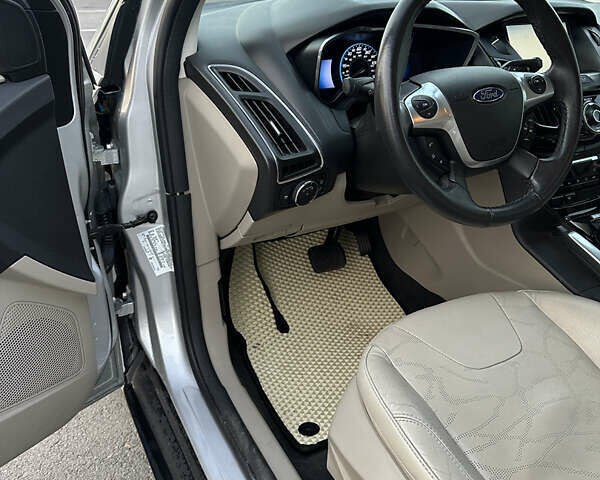 Сірий Форд Фокус, об'ємом двигуна 0 л та пробігом 87 тис. км за 8200 $, фото 15 на Automoto.ua