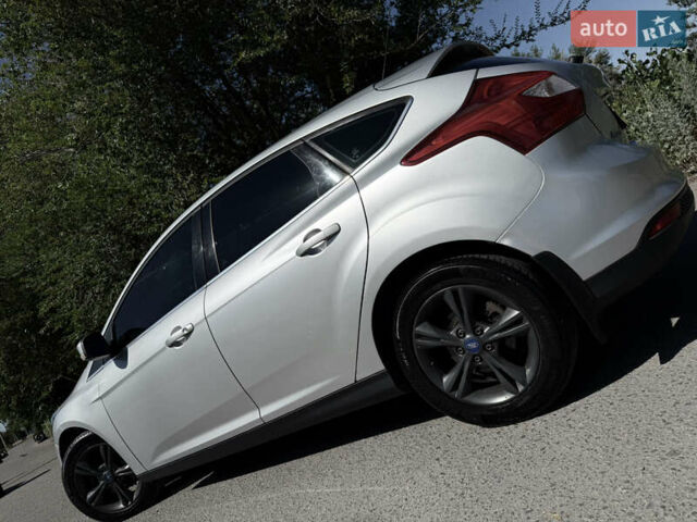 Сірий Форд Фокус, об'ємом двигуна 1.6 л та пробігом 239 тис. км за 8000 $, фото 12 на Automoto.ua