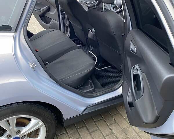 Серый Форд Фокус, объемом двигателя 1.6 л и пробегом 178 тыс. км за 7600 $, фото 18 на Automoto.ua