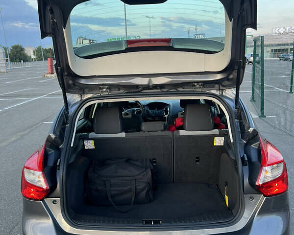 Серый Форд Фокус, объемом двигателя 2 л и пробегом 195 тыс. км за 6300 $, фото 10 на Automoto.ua