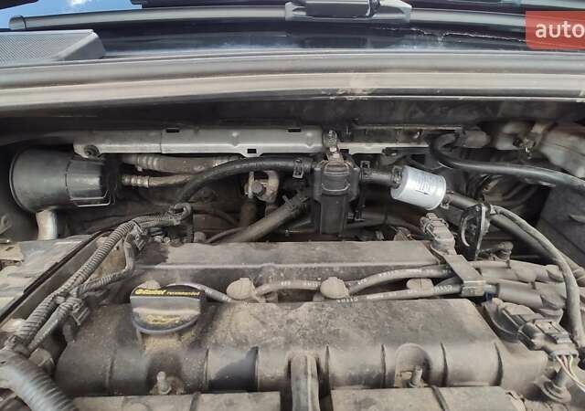 Сірий Форд Фокус, об'ємом двигуна 1.6 л та пробігом 249 тис. км за 6900 $, фото 82 на Automoto.ua