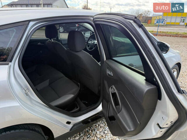 Серый Форд Фокус, объемом двигателя 2 л и пробегом 131 тыс. км за 6700 $, фото 23 на Automoto.ua