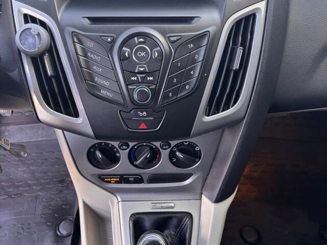 Форд Фокус 2012 у Полтаві на Automoto.ua Сірий Форд Фокус, об'ємом двигуна 2 л та пробігом 277 тис. км за 5700 $, фото 19 на Automoto.ua