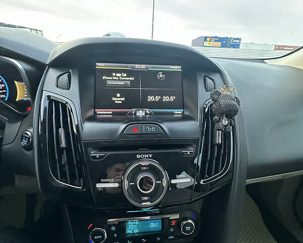 Серый Форд Фокус, объемом двигателя 0 л и пробегом 87 тыс. км за 8200 $, фото 20 на Automoto.ua