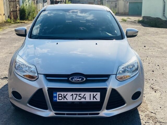 Сірий Форд Фокус, об'ємом двигуна 2 л та пробігом 130 тис. км за 6950 $, фото 2 на Automoto.ua