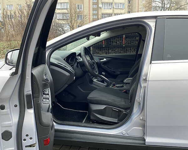 Серый Форд Фокус, объемом двигателя 1.6 л и пробегом 178 тыс. км за 7600 $, фото 12 на Automoto.ua