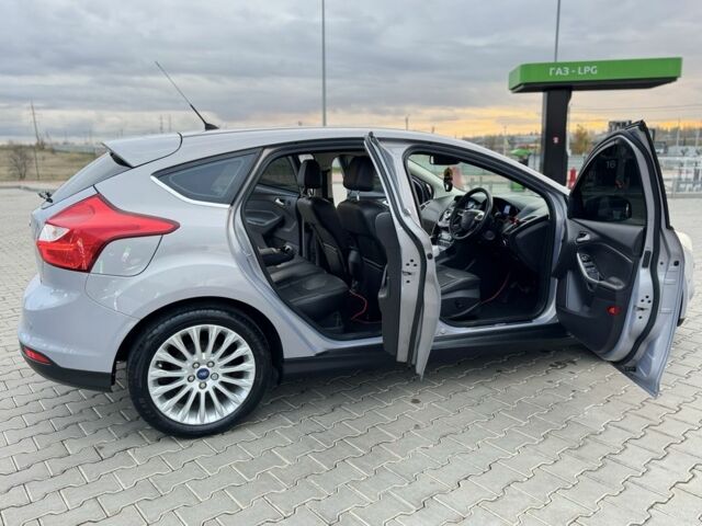 Сірий Форд Фокус, об'ємом двигуна 1.6 л та пробігом 175 тис. км за 3999 $, фото 23 на Automoto.ua