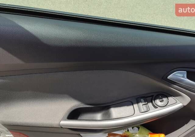 Сірий Форд Фокус, об'ємом двигуна 1.6 л та пробігом 249 тис. км за 6900 $, фото 48 на Automoto.ua