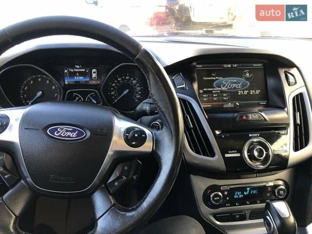 Серый Форд Фокус, объемом двигателя 2 л и пробегом 225 тыс. км за 5900 $, фото 12 на Automoto.ua