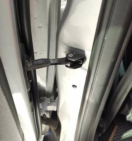 Сірий Форд Фокус, об'ємом двигуна 1.6 л та пробігом 249 тис. км за 6900 $, фото 43 на Automoto.ua