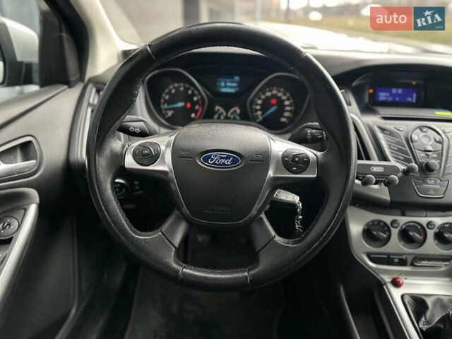 Сірий Форд Фокус, об'ємом двигуна 1.6 л та пробігом 249 тис. км за 7400 $, фото 11 на Automoto.ua