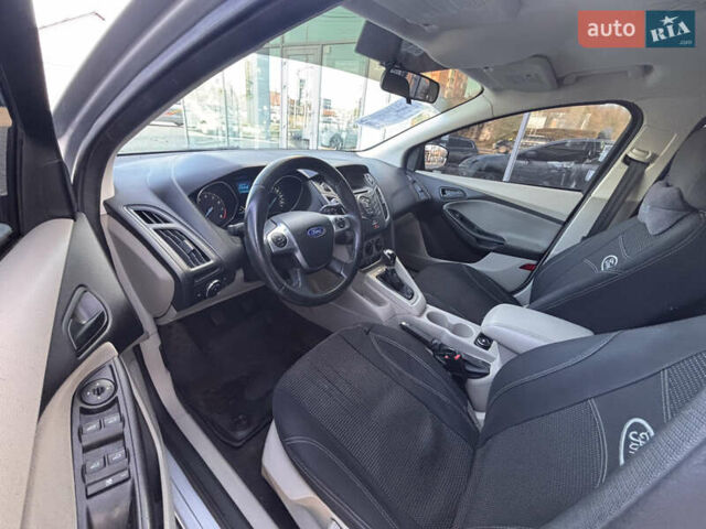 Форд Фокус 2012 у Полтаві на Automoto.ua Сірий Форд Фокус, об'ємом двигуна 2 л та пробігом 177 тис. км за 5700 $, фото 14 на Automoto.ua