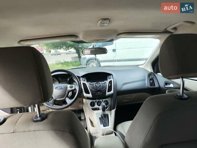 Серый Форд Фокус, объемом двигателя 2 л и пробегом 250 тыс. км за 7000 $, фото 2 на Automoto.ua