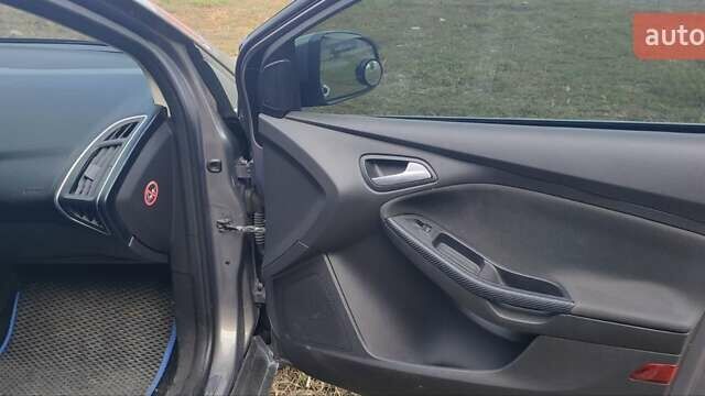 Серый Форд Фокус, объемом двигателя 1.6 л и пробегом 250 тыс. км за 6650 $, фото 29 на Automoto.ua