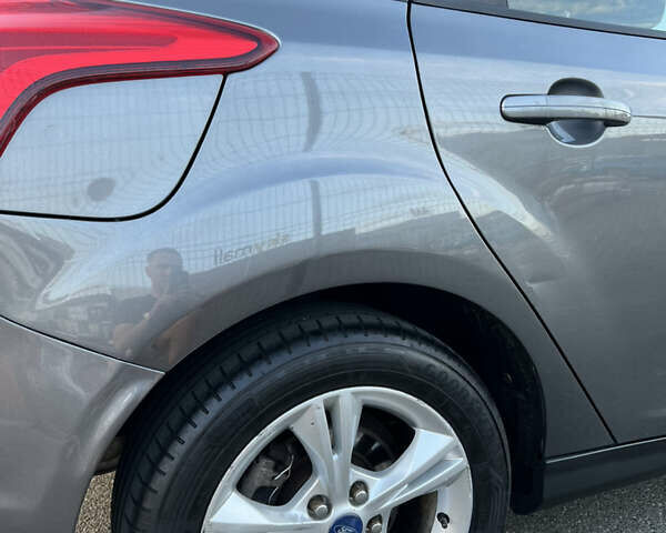 Серый Форд Фокус, объемом двигателя 2 л и пробегом 195 тыс. км за 6300 $, фото 5 на Automoto.ua