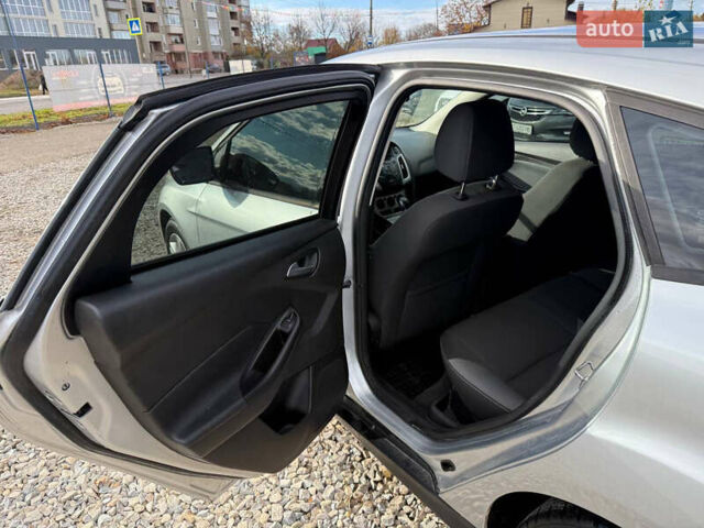 Серый Форд Фокус, объемом двигателя 2 л и пробегом 131 тыс. км за 6700 $, фото 20 на Automoto.ua