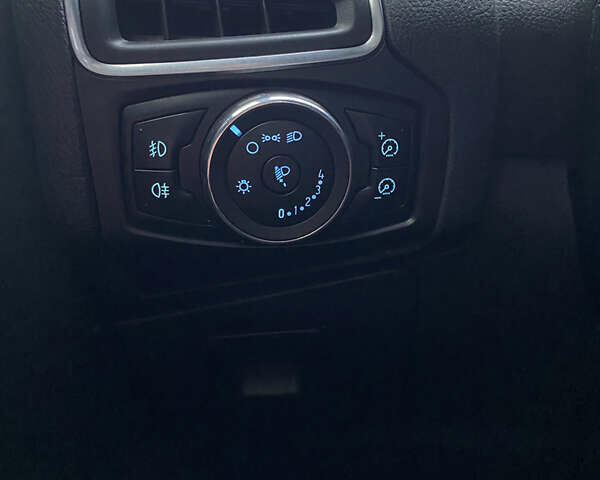 Серый Форд Фокус, объемом двигателя 1.6 л и пробегом 178 тыс. км за 7600 $, фото 27 на Automoto.ua