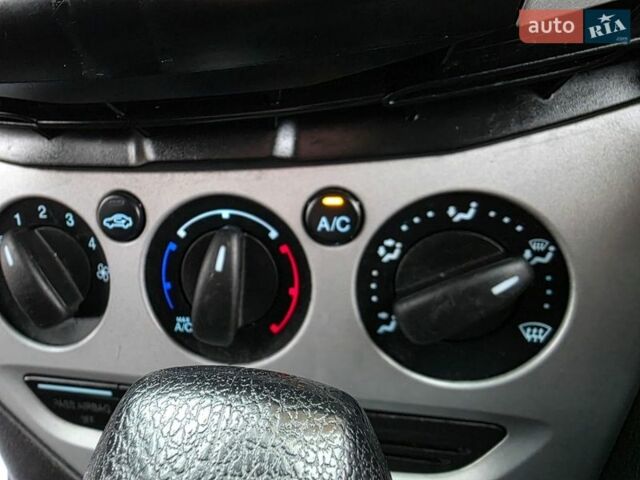 Серый Форд Фокус, объемом двигателя 2 л и пробегом 233 тыс. км за 6333 $, фото 29 на Automoto.ua