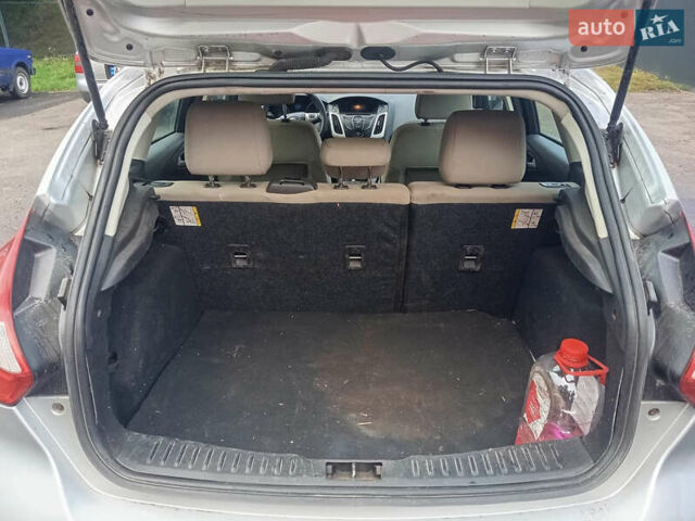 Серый Форд Фокус, объемом двигателя 1.6 л и пробегом 339 тыс. км за 5100 $, фото 11 на Automoto.ua