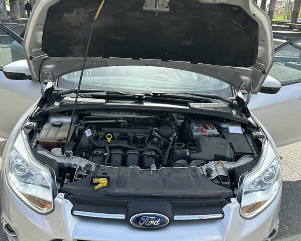 Серый Форд Фокус, объемом двигателя 2 л и пробегом 160 тыс. км за 7300 $, фото 9 на Automoto.ua