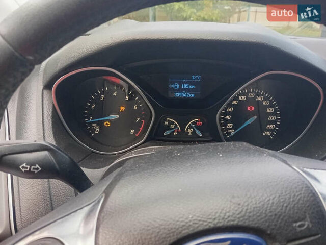 Серый Форд Фокус, объемом двигателя 1.6 л и пробегом 339 тыс. км за 5100 $, фото 12 на Automoto.ua