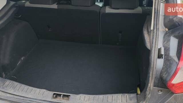 Серый Форд Фокус, объемом двигателя 1.6 л и пробегом 250 тыс. км за 6650 $, фото 15 на Automoto.ua