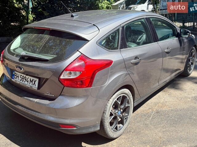 Сірий Форд Фокус, об'ємом двигуна 2 л та пробігом 96 тис. км за 6900 $, фото 4 на Automoto.ua