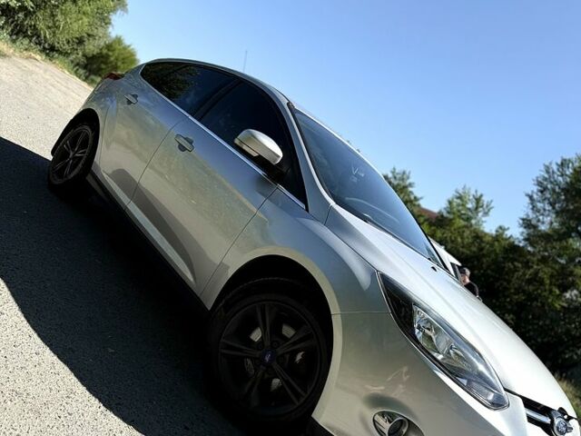 Сірий Форд Фокус, об'ємом двигуна 1.6 л та пробігом 239 тис. км за 8000 $, фото 5 на Automoto.ua