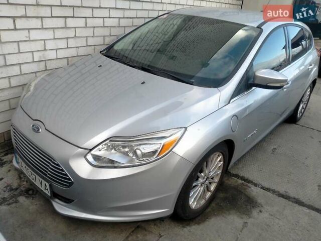 Серый Форд Фокус, объемом двигателя 0 л и пробегом 162 тыс. км за 8900 $, фото 3 на Automoto.ua