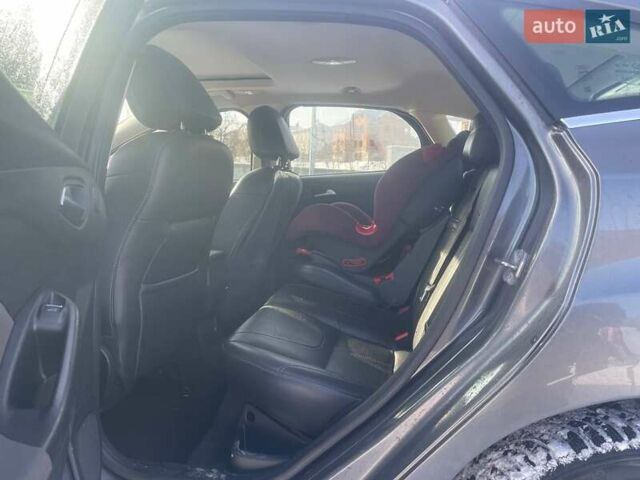 Серый Форд Фокус, объемом двигателя 2.01 л и пробегом 227 тыс. км за 7500 $, фото 8 на Automoto.ua