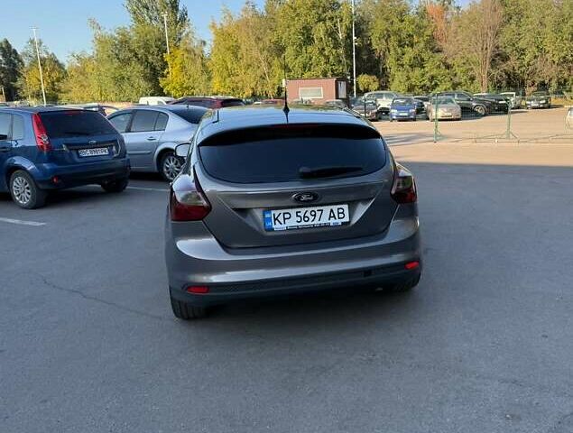 Серый Форд Фокус, объемом двигателя 1.6 л и пробегом 108 тыс. км за 9800 $, фото 3 на Automoto.ua
