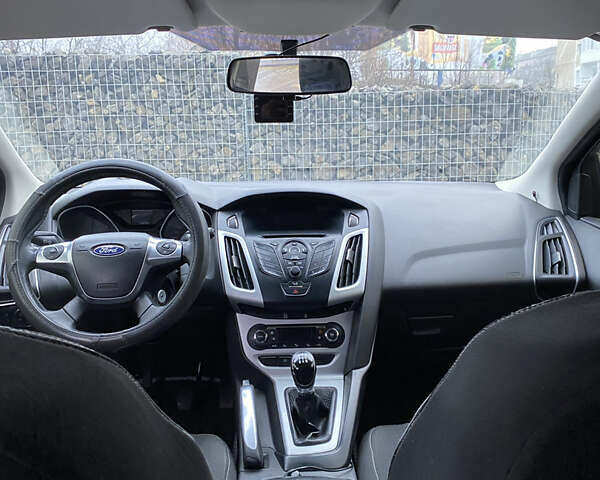 Серый Форд Фокус, объемом двигателя 1.6 л и пробегом 178 тыс. км за 7600 $, фото 24 на Automoto.ua