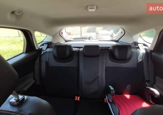 Сірий Форд Фокус, об'ємом двигуна 1.6 л та пробігом 249 тис. км за 6900 $, фото 14 на Automoto.ua