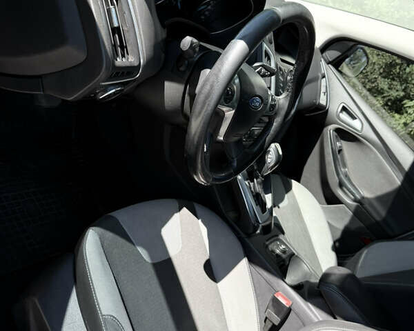 Сірий Форд Фокус, об'ємом двигуна 1.6 л та пробігом 239 тис. км за 8000 $, фото 11 на Automoto.ua