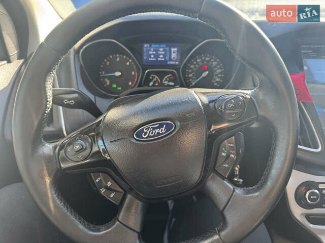 Серый Форд Фокус, объемом двигателя 1.6 л и пробегом 217 тыс. км за 6899 $, фото 13 на Automoto.ua